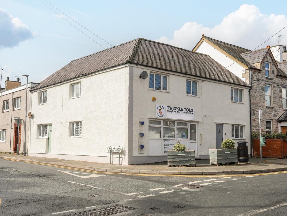 Y Goedwig Apartment Llanfairpwllgwyngyll Exterior photo